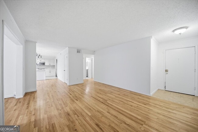 Photo - 26 Arpege Way NW