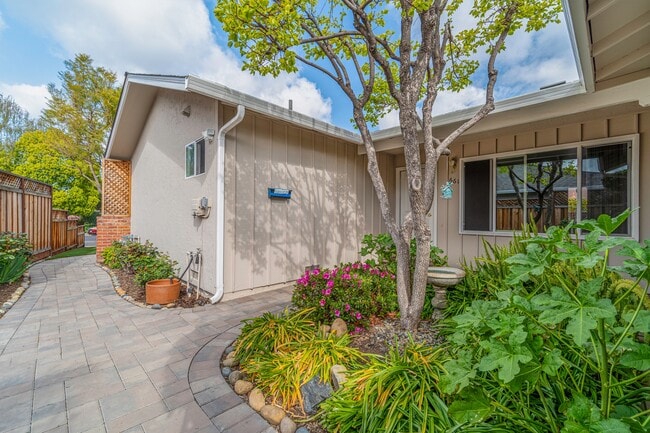 Photo - 661 Harvard Ave