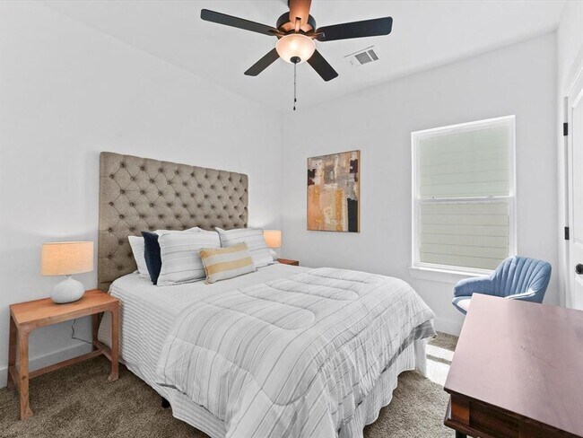 Photo - 1448 Dewalt St