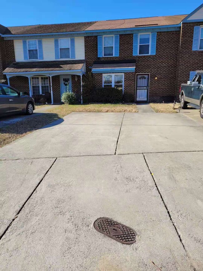 Building Photo - 305 Seeman Ct Rental