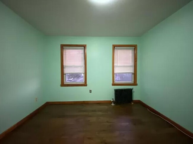 Building Photo - 21-04 29th Ave Rental