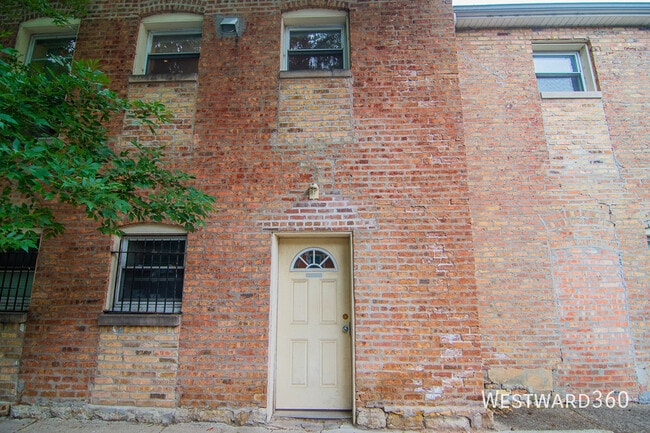 Building Photo - 1756 W Crystal-1R Unit 1R Rental