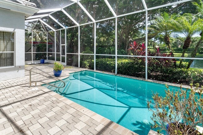Photo - 126 Emerald Key Ln