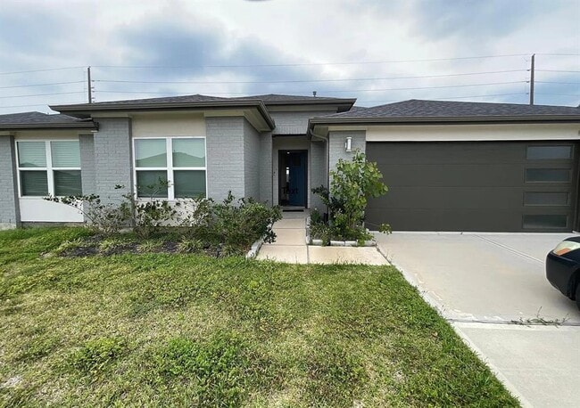 Building Photo - 7015 Sunbreeze Ln Rental