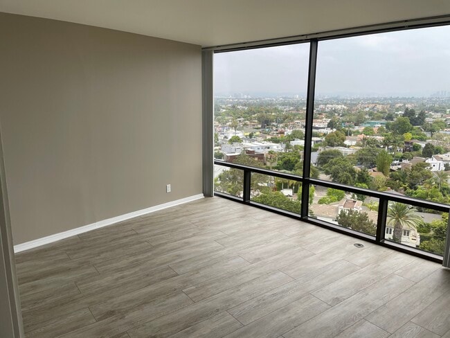 Photo - 4337 Marina City Dr Unit 843