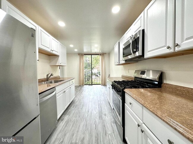 Photo - 8119 Inverness Ridge Rd