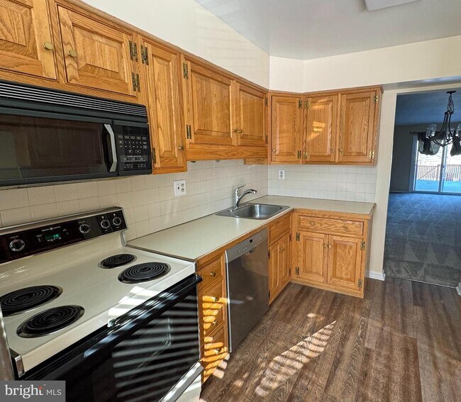 Photo - 802 Seminole Gardens