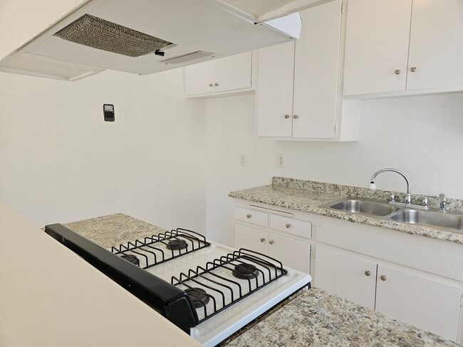 Photo - 1616 Picadilly Way Unidad B