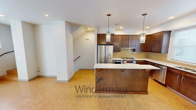 Photo - 251 W Sumach *Vue 22 Townhome Walking Dist...