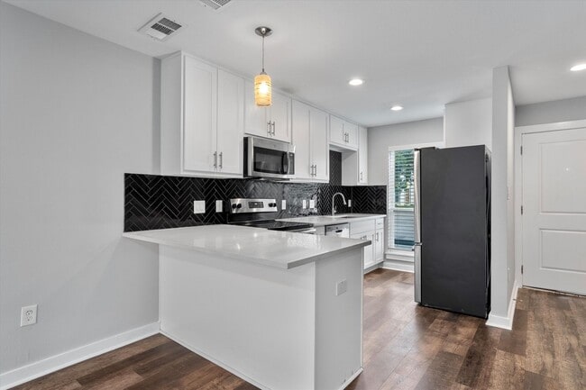 Photo - 3810 Southway Dr