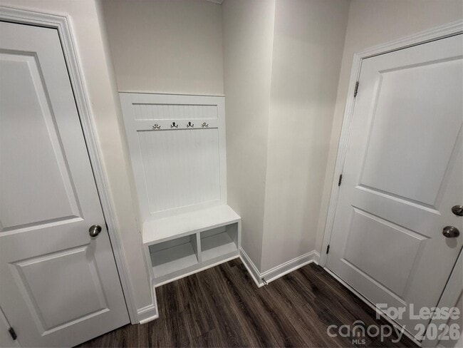 Photo - 7868 Iron Rd