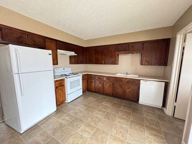 Photo - 2202 Hunt Dr Unit Apt D