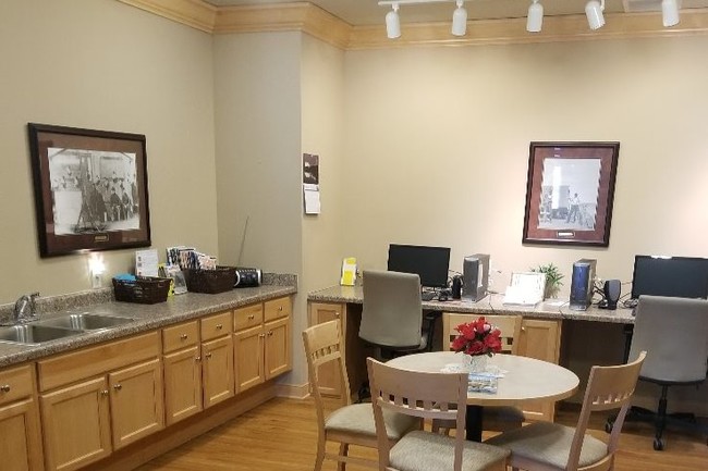 Internet Cafe - Bayside Rental