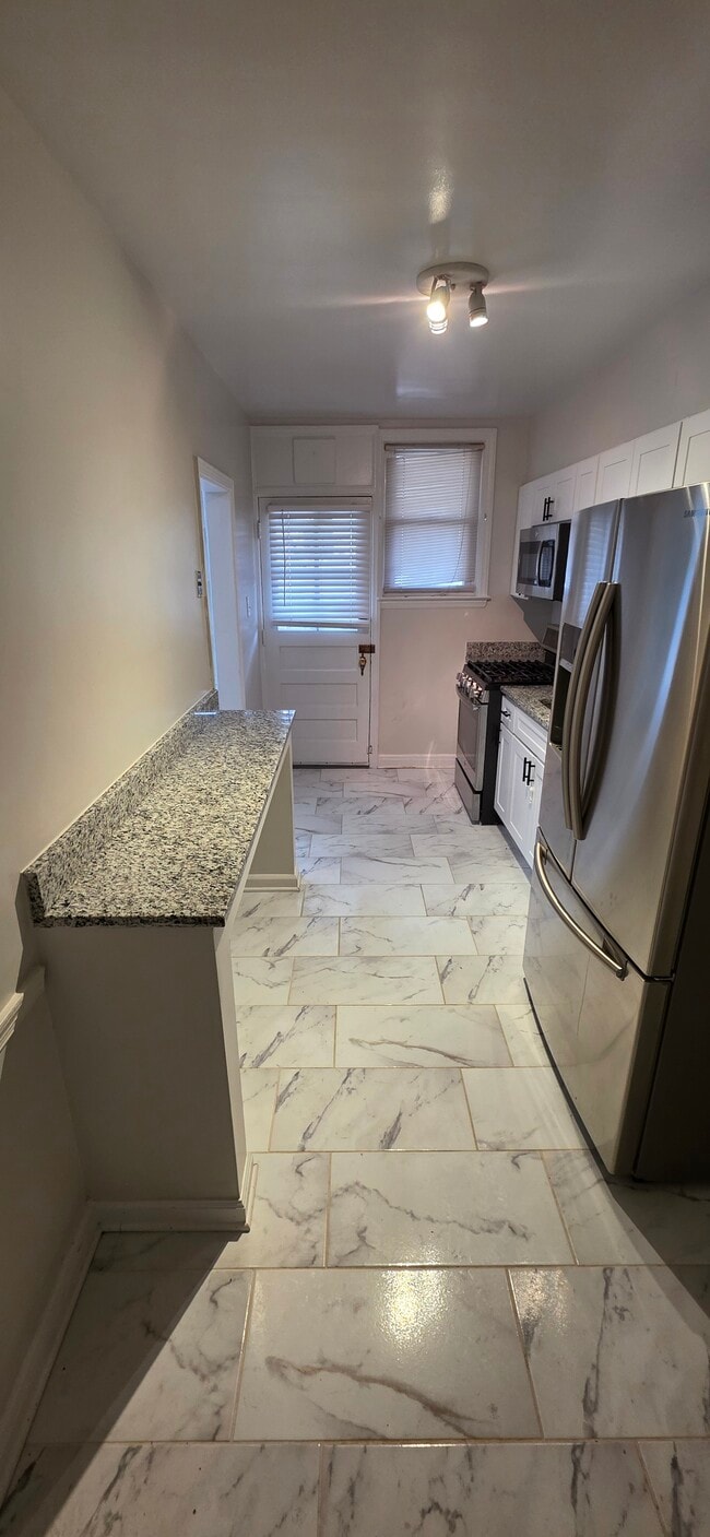 Photo - 3909 Rosecrest Ave