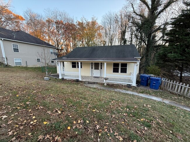 Building Photo - 10074 Central Dr