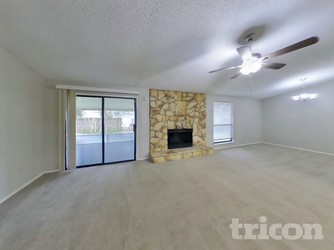 Photo - 8338 Knotts Landing Dr E