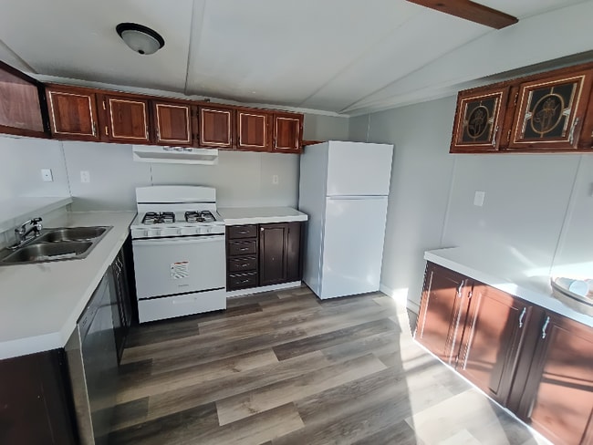 Photo - 29 Deerwood Park