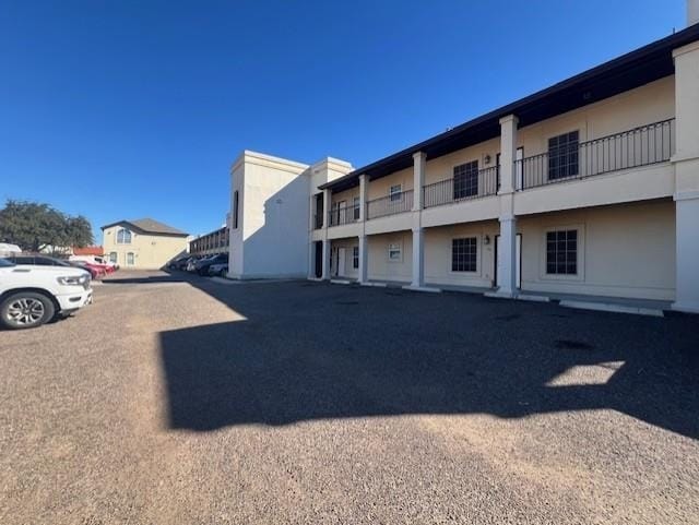 Building Photo - 710 Alta Vista Dr Unit #104