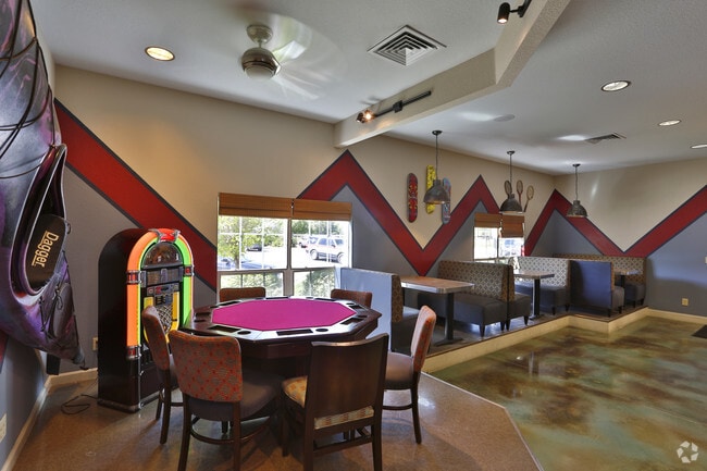 Billard Room - The Grand at Riverside