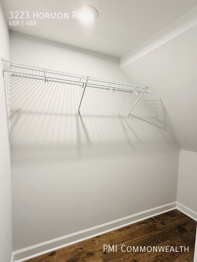 4 Bed / 3.5 Bath Brand New Townhouse (12/7... Townhome Rental in Lake