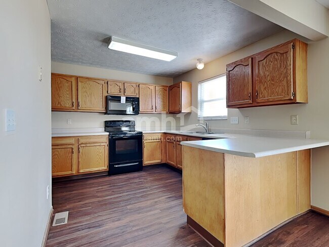 Photo - 962 Kemper Meadow Dr