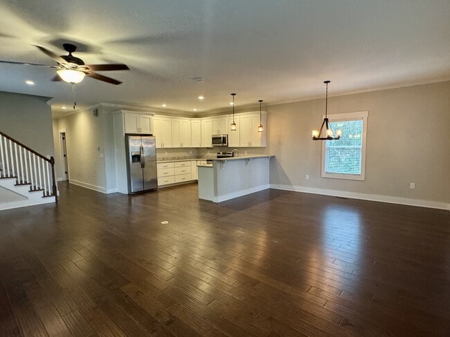 Photo - 200 Banks St