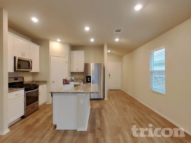 Photo - 5209 Sidesaddle Dr