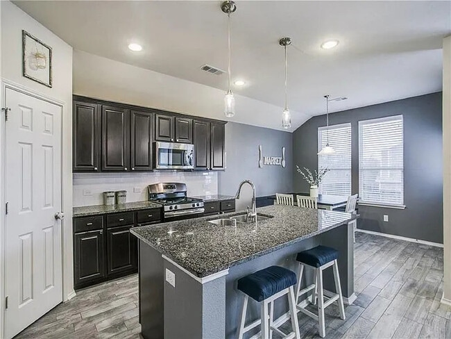 Photo - 1506 Canyon Creek Rd