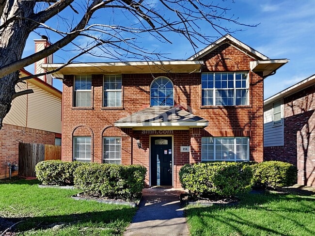 Photo - 214 High Pointe Ln