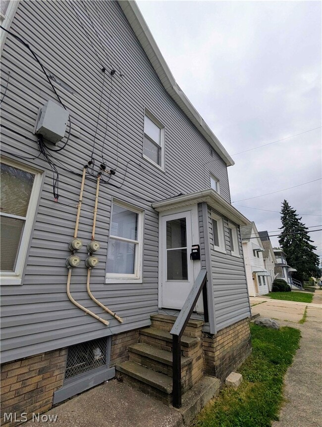 Photo - 2915 Roanoke Ave Unit 4