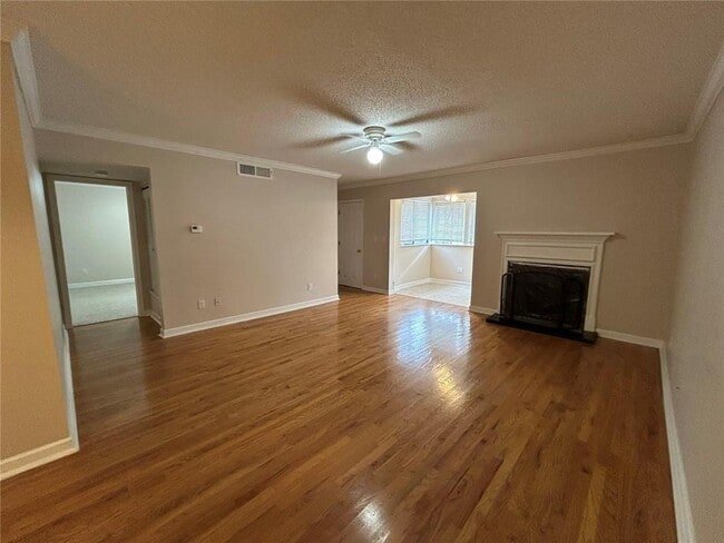 Photo - 1016 Wingate Way