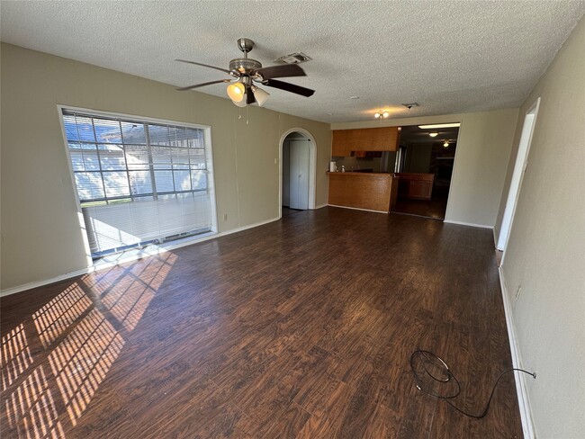 Photo - 1113 Cora St