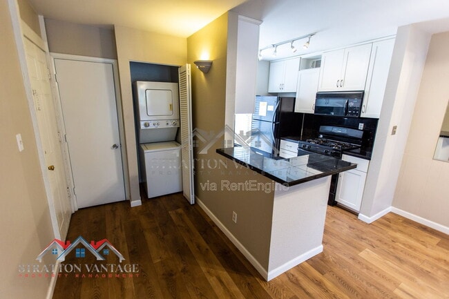 Photo - 3828 N 32nd St Unidad 220