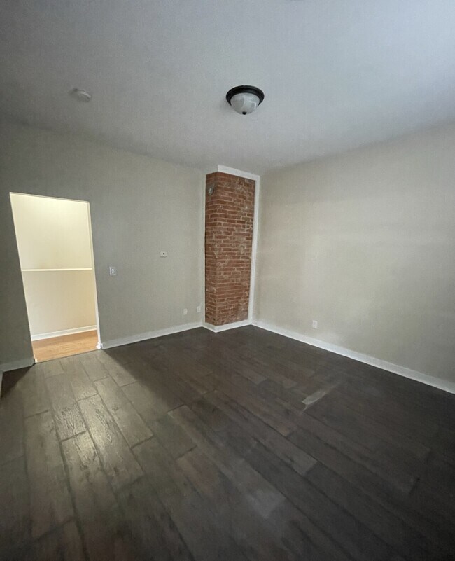 437 Loras Condo Unit 2 Condo for Rent in Dubuque, IA