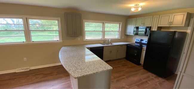 Photo - 1200 Davis Mill Rd