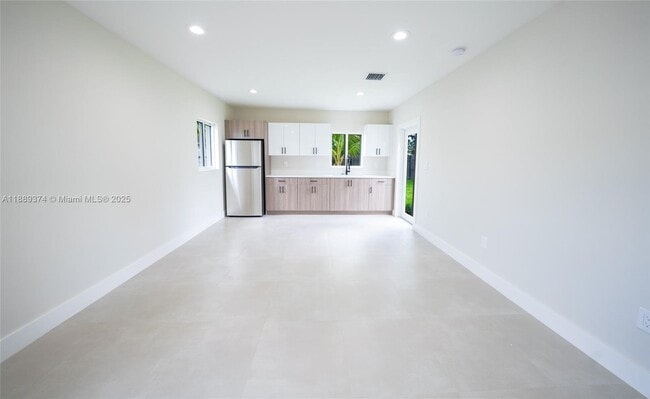 Building Photo - 11820 SW 189th St Unit 1