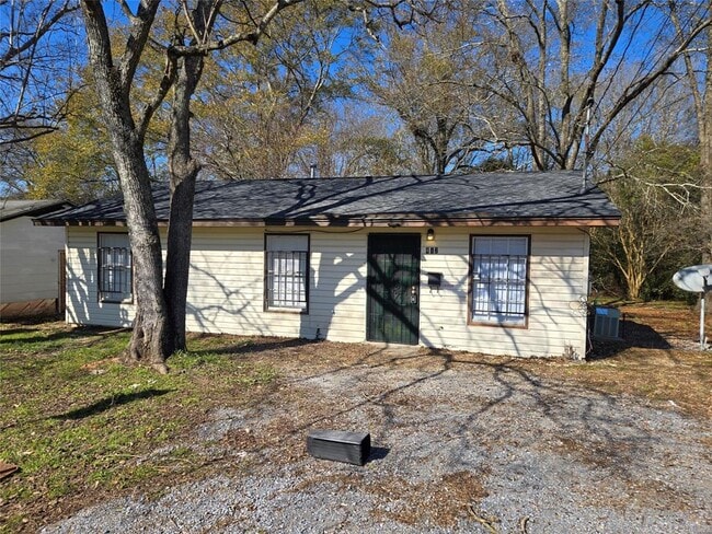 Photo - 412 Edward St