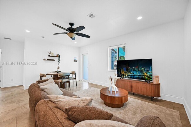 Photo - 1328 N Andrews Ave