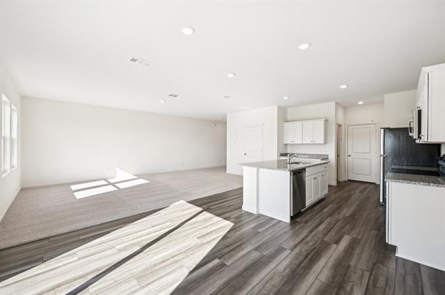 Building Photo - 2403 States St