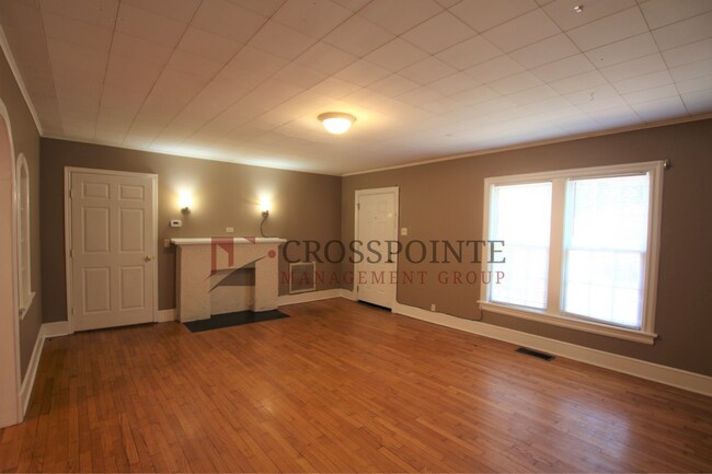 Photo - 2 bedroom 1 bath Triplex in central Tyler! Unit B