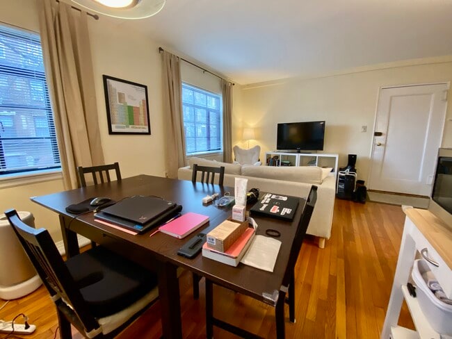 Photo - 69 Strathmore Rd Unit 4