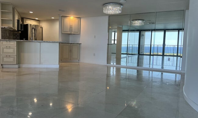 Building Photo - 5600 N Flagler Dr Unit Ph209 Rental