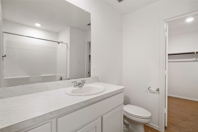 Photo - 104 Pine Bend Ct