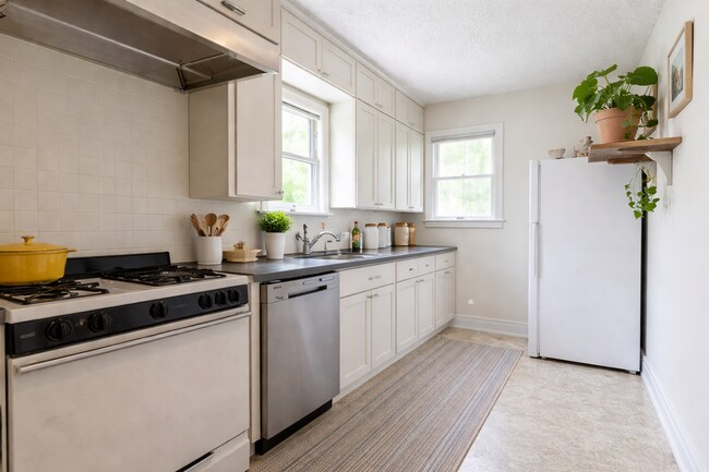 Photo - 1103 W 22nd St