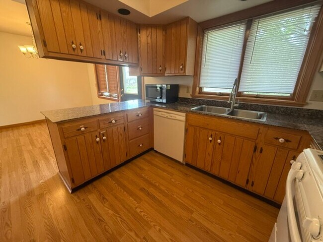3202 Chatham Dr Unit 3202 Chatham Dr #A