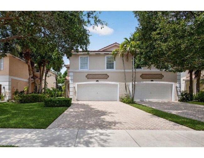 9181 Villa Palma Ln