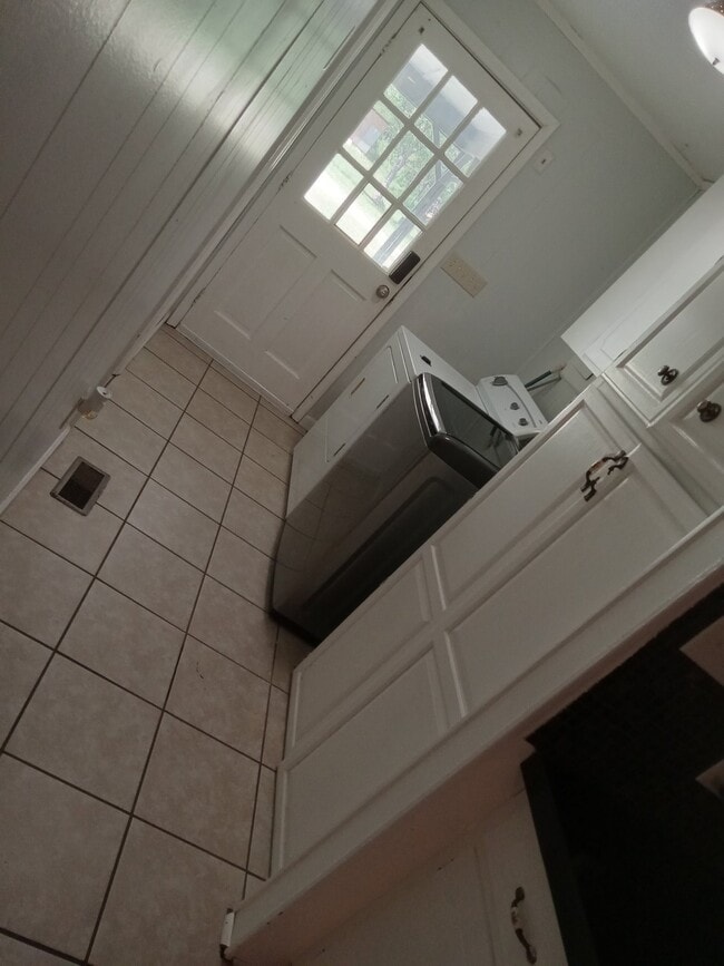 6518 Alexander Dr Unit C