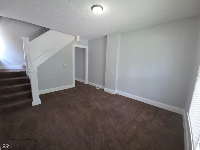 518 W 28th St