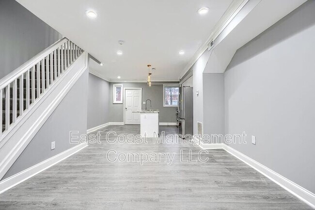 Photo - 2813 Santa Fe Ave