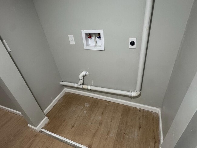 Photo - 163 Lander St